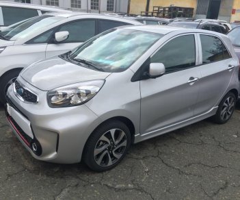 Kia Morning Si MT 2018 - Cần bán xe Kia Morning Si MT đời 2018, màu bạc, giá 345tr có xe sẵn