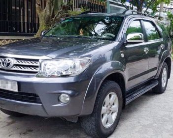 Toyota Fortuner 2010 - Chính chủ bán xe Toyota Fortuner đời 2010, màu xám