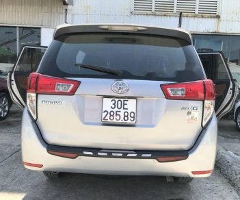 Toyota Innova  2.0G  AT 2017 - Cần bán lại xe Toyota Innova 2.0G  AT năm 2017, màu bạc giá cạnh tranh