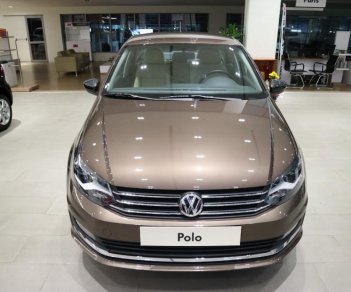 Volkswagen Polo 1.6AT 2017 - Mẫu sedan đáng mua nhất. Polo ưu đãi khủng, nhận xe ngay, LH: 0944064764 Ngọc Giàu