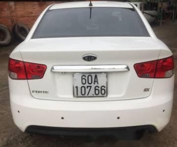 Kia Forte 2013 - Cần bán xe Kia Forte sản xuất 2013, màu trắng