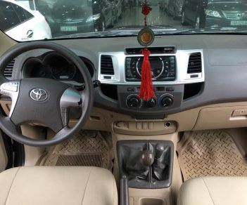 Toyota Hilux 3.0MT 2011 - Bán xe Toyota Hilux 3.0MT năm 2011, màu xám (ghi), nhập khẩu nguyên chiếc