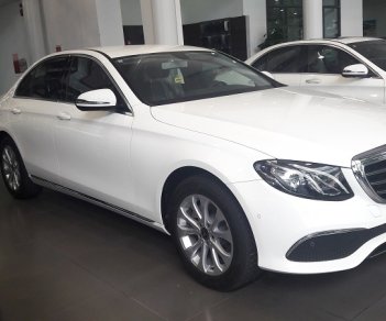 Mercedes-Benz E class E200 2018 - Bán Mercedes E200 2018, xe đủ màu giao ngay, hỗ trợ trả góp 90%. LH 0988.125.138