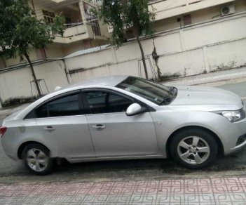 Chevrolet Cruze   2014 - Cần bán gấp Chevrolet Cruze 2014, màu bạc giá cạnh tranh