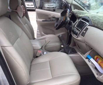 Toyota Innova   E  MT 2014 - Bán xe Toyota Innova 2014, số sàn, màu bạc, odo 76.000 km