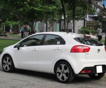 Kia Rio   2013 - Bán xe Kia Rio sản xuất 2013, màu trắng, nhập khẩu còn mới