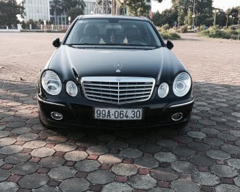 Mercedes-Benz E class   3.0 AT  2008 - Bán Mercedes 3.0 AT năm sản xuất 2008, màu đen, giá tốt