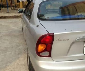 Daewoo Lanos  MT 2005 - Cần bán gấp Daewoo Lanos MT sản xuất 2005, xe đẹp, thân vỏ chắc không lỗi