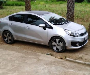 Kia Rio  MT 2015 - Cần bán gấp Kia Rio MT đời 2015, màu bạc, xe đẹp long lanh