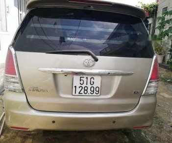 Toyota Innova  G    2010 - Bán Toyota Innova G 2010, màu bạc, biển số TP rất đẹp 9 nút