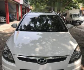 Hyundai i30   2011 - Cần bán gấp Hyundai i30 sản xuất năm 2011, màu trắng