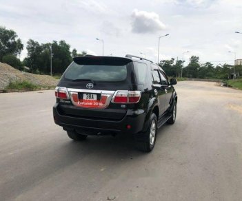 Toyota Fortuner   2010 - Gia đình cần bán xe Toyota Fortuner máy dầu 2010