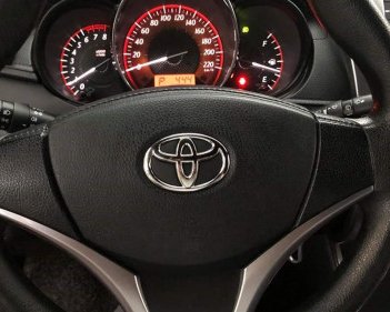 Toyota Yaris  1.6 AT  2015 - Cần bán gấp Toyota Yaris 1.6 AT sản xuất năm 2015, màu đỏ