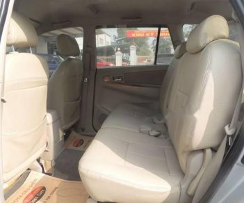 Toyota Innova 2.0G  2011 - Cần bán xe Toyota Innova 2.0G năm 2011, màu bạc như mới, giá 480tr