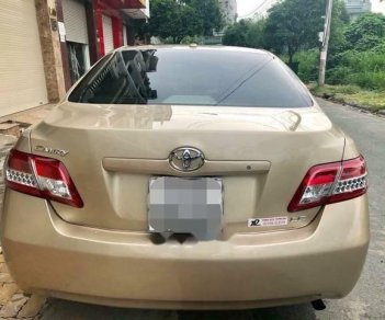 Toyota Camry LE 2010 - Bán xe Toyota Camry LE đời 2010, màu vàng