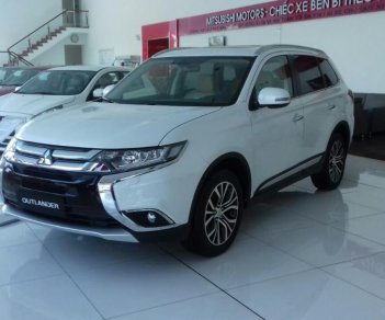 Mitsubishi Outlander 2.0 CVT Premium 2018 - Bán ô tô Mitsubishi Outlander 2.0 CVT Premium năm sản xuất 2018, 909 triệu