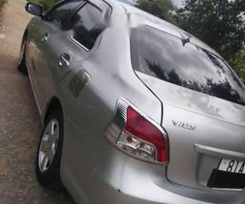 Toyota Vios 2010 - Cần bán xe Toyota Vios sản xuất năm 2010, màu bạc