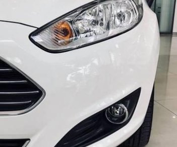 Ford Fiesta   2018 - Cần bán xe Ford Fiesta đời 2018, màu trắng