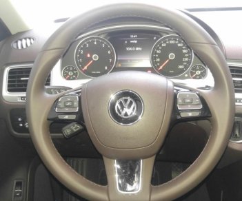 Volkswagen Touareg 2017 - Bán xe Touareg 3.6V, V6, ưu đãi 40tr + Nhiều ưu đãi hấp dẫn. LH: 0944064764 Ngọc Giàu