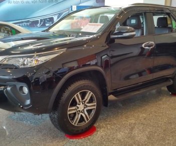 Toyota Fortuner  2.4G MT 2020 - Toyota Fortuner 2.4G MT - 983 triệu - đủ màu - ưu đãi quà tặng theo xe - liên hệ 0902750051