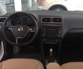 Volkswagen Polo   2017 - Bán Volkswagen Polo hatchback sản xuất năm 2017, nhập khẩu nguyên chiếc, giá chỉ 695 triệu
