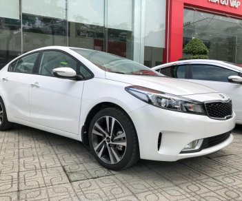 Kia Cerato SMT 2018 - Bán xe Kia Cerato 2018 HCM giá chỉ 499 trả góp, lãi suất thấp, thủ tục nhanh chóng, không chứng minh thu nhập