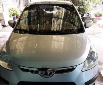 Hyundai i10  AT 2010 - Cần bán gấp Hyundai i10 AT đời 2010, màu bạc, xe đẹp, đang sử dụng tốt