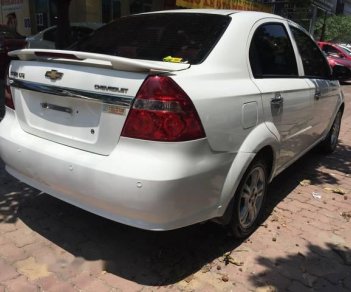Chevrolet Aveo 2015 - Cần bán lại xe Chevrolet Aveo năm 2015, màu trắng số tự động, giá 348tr
