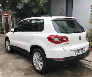 Volkswagen Tiguan 2009 - Bán xe Volkswagen Tiguan 2.0 sx 2009 màu trắng.