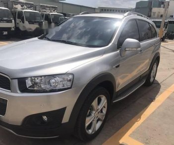 Chevrolet Captiva  LTZ  2015 - Bán Chevrolet Captiva đời 2015, màu bạc xe gia đình