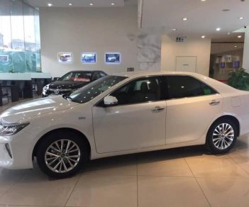 Toyota Camry 2.5Q 2018 - Cần bán Toyota Camry 2.5Q năm sản xuất 2018, màu trắng