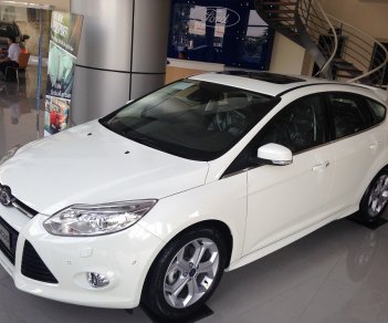 Ford Focus 1.5 Ecoboost 2018 - Lào Cai Ford bán Focus 1.5 Ecoboost full options, 555 triệu, hỗ trợ trả góp 80%, LH 0974286009