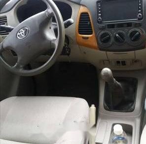 Toyota Innova  G    2010 - Bán Toyota Innova G 2010, màu bạc, biển số TP rất đẹp 9 nút