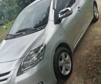 Toyota Vios 2010 - Cần bán xe Toyota Vios sản xuất năm 2010, màu bạc