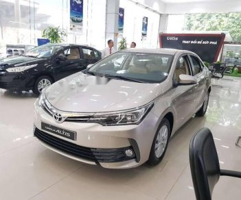 Toyota Corolla altis E CVT 2018 - Bán Toyota Corolla altis E CVT 2018, màu bạc