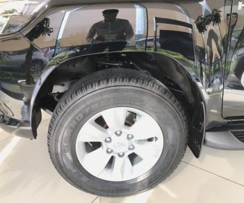Toyota Hilux 2.4G 4x4 MT 2018 - Bán Toyota Hilux 2.4G 4x4 MT 2 cầu đời 2018, màu đen, xe nhập giao xe sớm liên hệ 0986924166