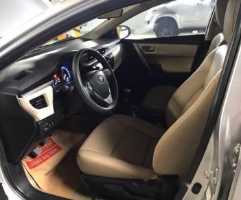 Toyota Corolla altis   2015 - Bán Toyota Corolla altis năm sản xuất 2015, màu bạc  