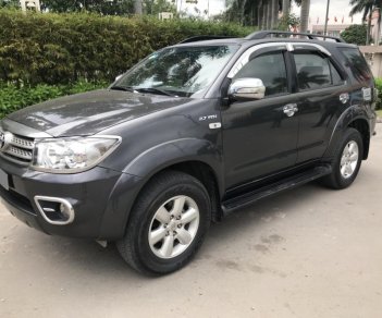 Toyota Fortuner SR5 2.7AT 2010 - Bán xe Fortuner 2010, tự động, máy xăng, hai cầu xám chì, chính chủ đi từ đầu