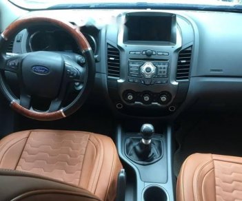 Ford Ranger   2015 - Cần bán xe Ford Ranger năm sản xuất 2015, màu trắng số sàn