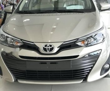 Toyota Vios 2018 - Bán Toyota Vios sản xuất 2018, màu vàng cát