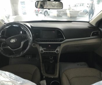 Hyundai Elantra 2.0 AT 2018 - Bán Hyundai Elantra 2.0 AT 2018, đủ màu, xe có sẵn giao ngay. Liên hệ 0903.020.031- 0976.307.467