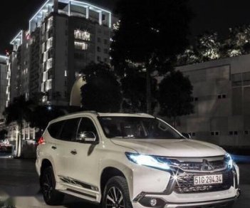 Mitsubishi Pajero Sport 2018 - Cần bán xe Mitsubishi Pajero Sport 2018, màu trắng