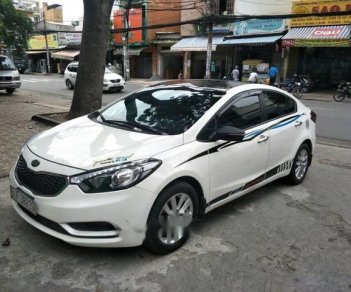 Kia K3   2016 - Bán Kia K3 đời 2016, màu trắng số sàn, giá 495tr