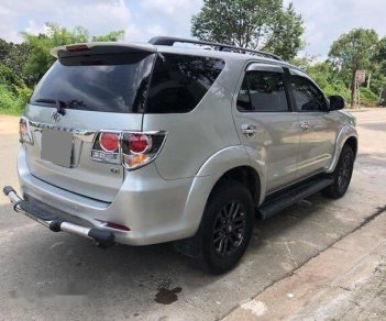 Toyota Fortuner   2015 - Cần bán Toyota Fortuner sản xuất 2015, màu bạc xe gia đình, giá tốt