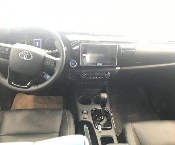 Toyota Hilux 2.8G AT 4x4 2018 - Bán xe Toyota Hilux 2.8G AT 4x4 sản xuất năm 2018, màu đỏ, xe nhập đặt xe giao sớm liên hệ 0986924166