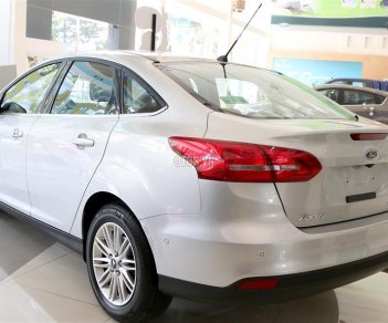 Ford Focus 2018 - Bạn cần chất lượng, an toàn, thông minh hay hình thức bên ngoài, hãy đến với chúng tôi. Ford Bình Dương kính chào