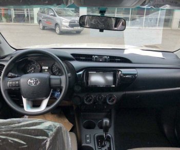 Toyota Hilux 2.4G AT 2018 - Bán Toyota Hilux 2.4G AT năm sản xuất 2018, màu đen, nhập khẩu, giao xe sớm gọi ngay 0986924166