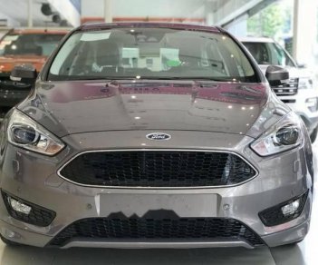 Ford Focus 2018 - Cần bán xe Ford Focus đời 2018, màu xám giá cạnh tranh