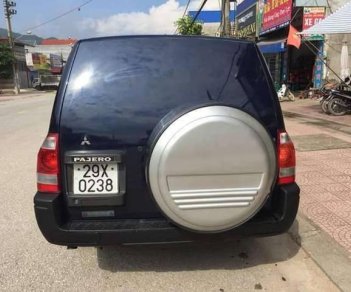 Mitsubishi Pajero   2004 - Cần bán Mitsubishi Pajero năm 2004, màu đen số sàn