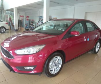 Ford Focus Trend 1.5 Ecoboost 2018 - Bán Ford Focus Trend 1.5 Ecoboost đời 2018, màu đỏ giá cạnh tranh